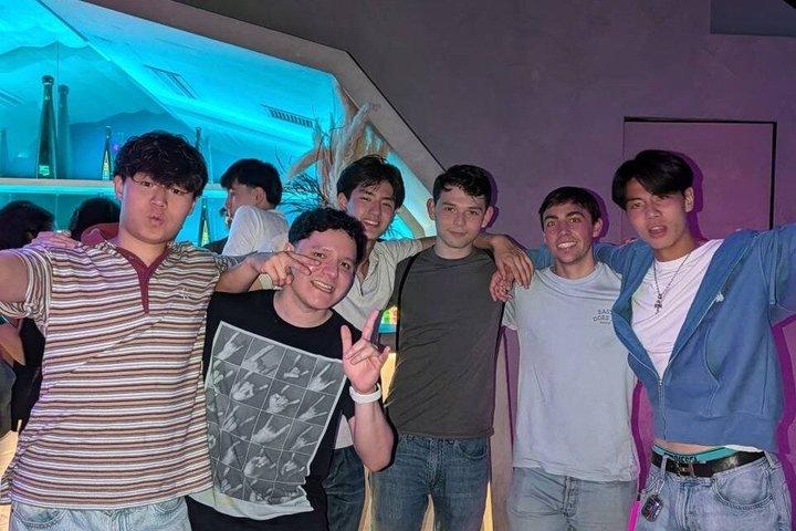 All Nighter Sjung, drick och dansa med lokala Japanska Uni studenter