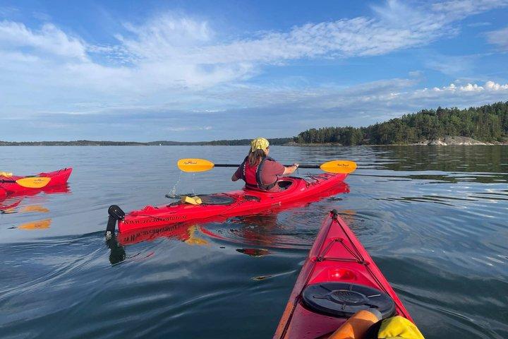 Tour en kayak por el archipiélago de Estocolmo con almuerzo