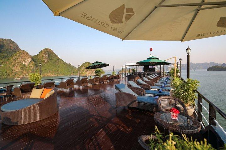 Rosy Cruise 2D1N Luxe Escape naar Halong Bay & Lan Ha Bay