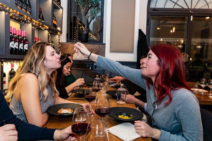 Tour enogastronomico dei Navigli di Milano con aperitivo