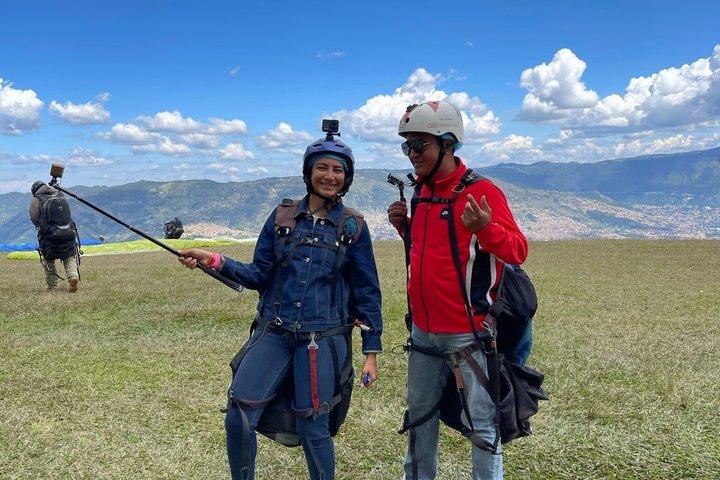 Paragliding in Medellín, Brasilien, mit Luxustransport