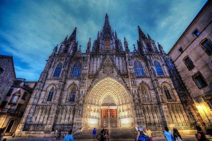 Private 2 Hours Sightseeing Tour in Barcelona