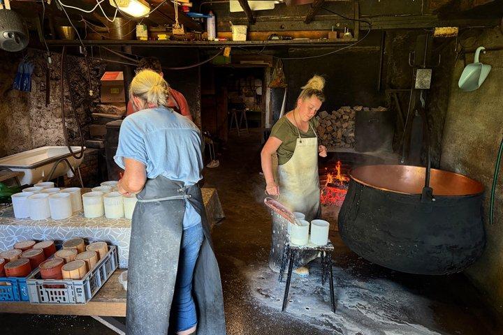 Interlaken Farm Tour Colazione svizzera e produzione di formaggi
