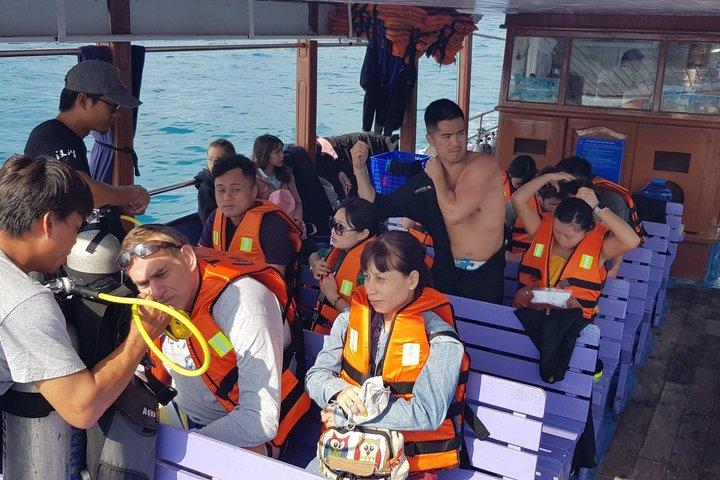 Buceo en la bahía de Nha Trang con exploración de arrecifes de coral