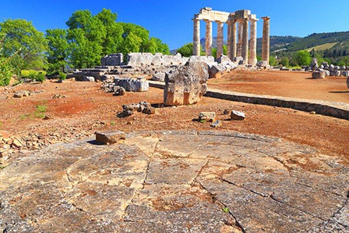 Excursão privada da Mercedes à antiga Nemea e degustação de vinhos