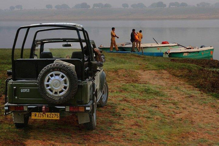 2 - Day Taj Mahal Sunrise & Chambal Safari Tour saindo de Delhi