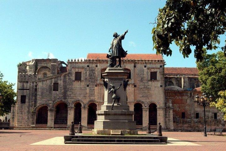 Santo Domingo Fulddagstur fra Punta Cana Kultur og frokost