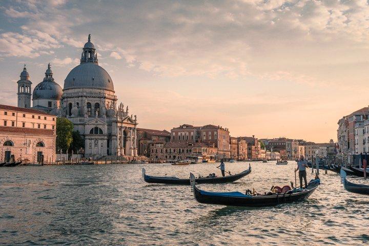 Balade en télécabine sur le Grand Canal avec Storytelling & Gondola GalleryTM