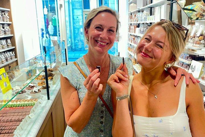 Paris Food Tour em ambos os bancos
