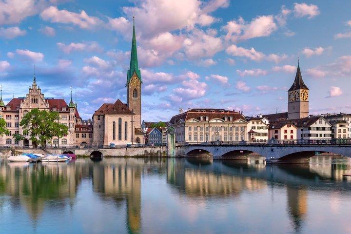 Zürich Schnitzeljagd & selbstgeführter Highlights-Rundgang