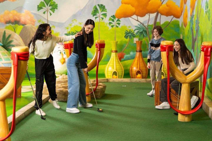 Bilhete de minigolfe interno American Dream Angry Birds