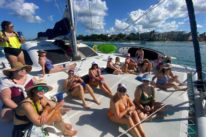 Premium Private 47ft Catamaran Snorkel & Cielo Charter (30p max)