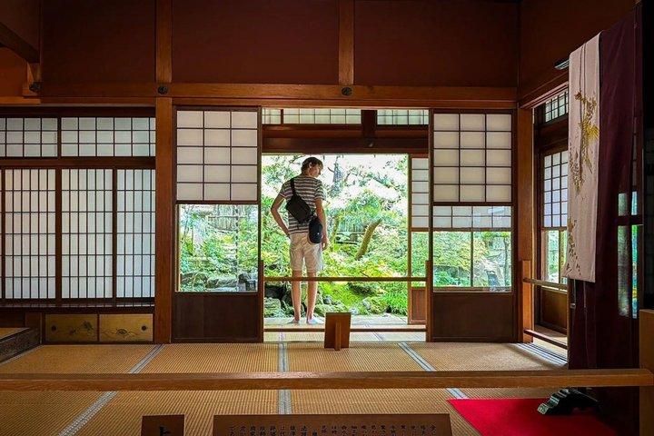 金沢:城と武家の歴史散策ツアー