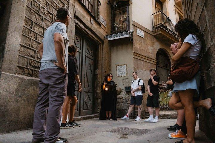Barcelona By Night: Ghost Walking Tour of Gothic & El Born