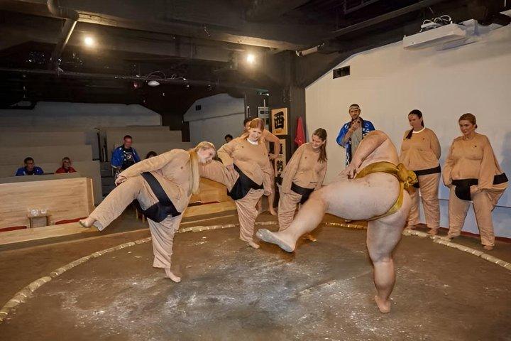 家族みんなで相撲を体験する東京で