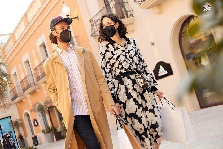 La Roca Village Outlet Shopping Express Round Trip Shuttle