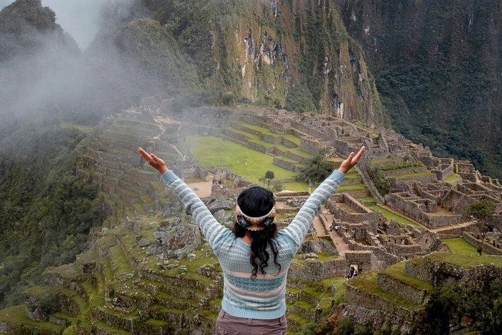 Machu Picchu Full-Day Tour from Cusco with Train & Guided Visit