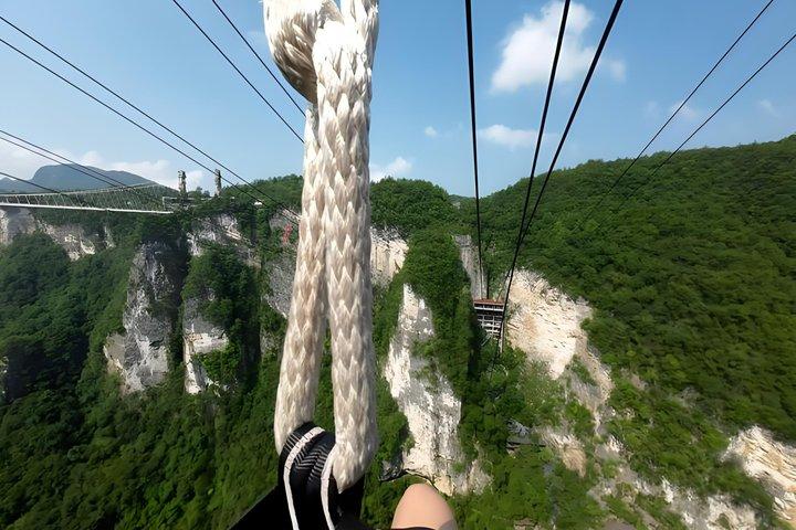 Glasbrücke und Huanglong-Höhle 1 Tagestour mit Transfer inklusive
