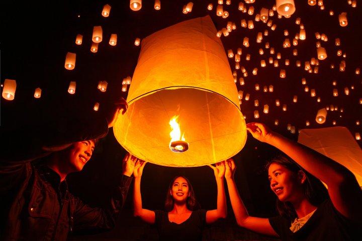 Chiang Mai Yi Peng Lantern Festival 2026 Bilhete com transferências
