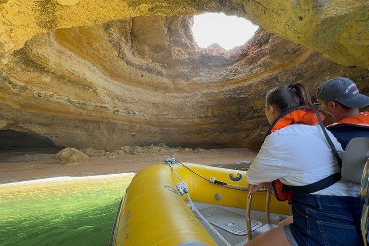 Portimão Boat Tour til Benagil & lokale skjulte huler Lille gruppe