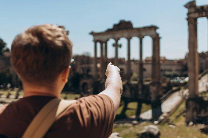 Colosseum, Mamertine Prison and Roman Forum Guided Tour