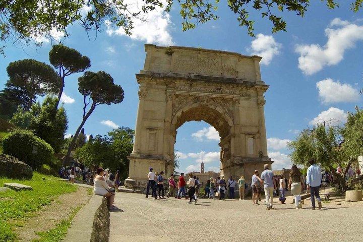 Colosseum, Mamertine Prison and Roman Forum Guided Tour
