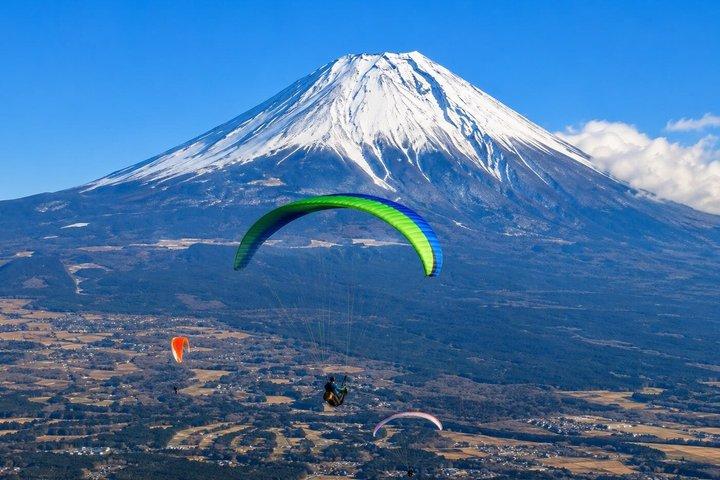 Tokyo: Mount Fuji Paragliding Experience With English Instructor