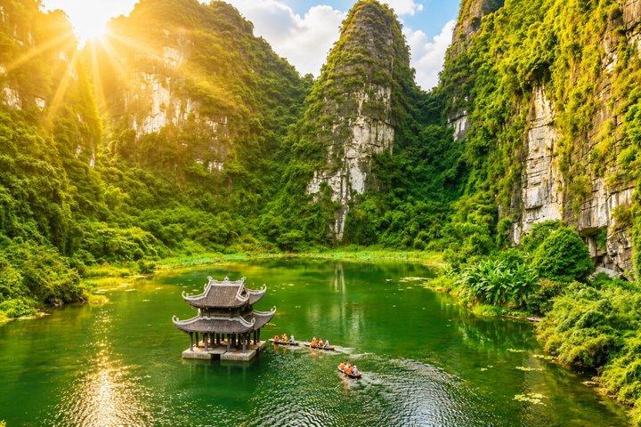 Da Ninh Binh: Bich Dong, Hoa Lu, Trang An, Mua Cave Small Group