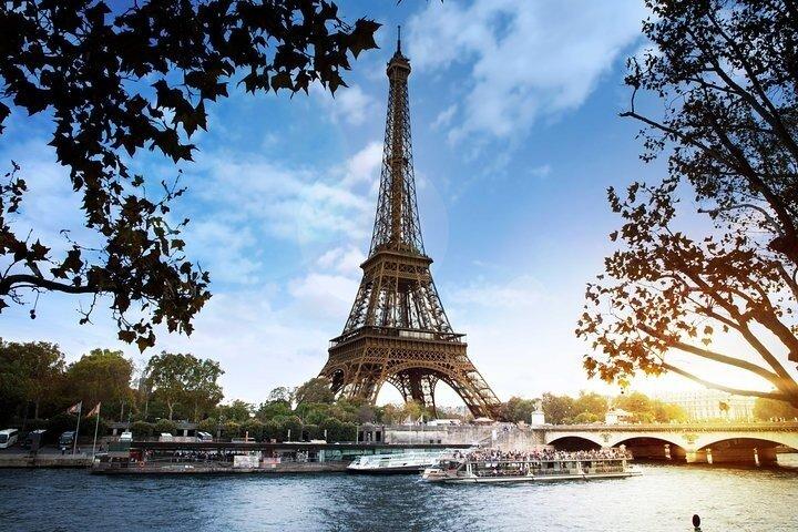 Paris Seine River Sightseeing Cruise med kommentar af Bateaux