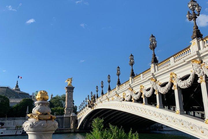 Dîner croisière Paris Seine et Moulin Rouge avec chauffeur privé