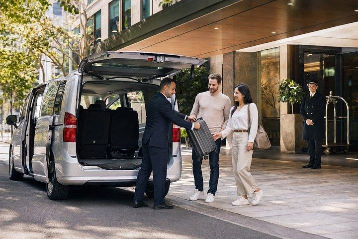 シドニー港への専用送迎トランスファー:シティーホテルからクルーズ港へ