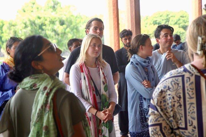 Lahore Private Tour : Fort, Walled City, Badshahi Moschee & Wagah