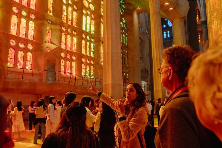 Excursão em grupo pequeno da Sagrada Família com acesso sem fio