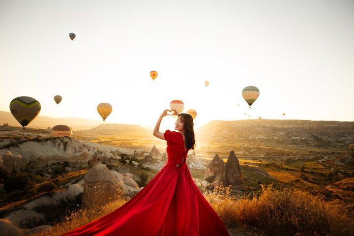 Cappadocia Photoshoot com Vestido Voador e Reels Instagram