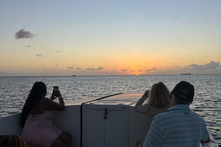 Experiencia de crucero al atardecer de lujo Lucian Sunset Vibes