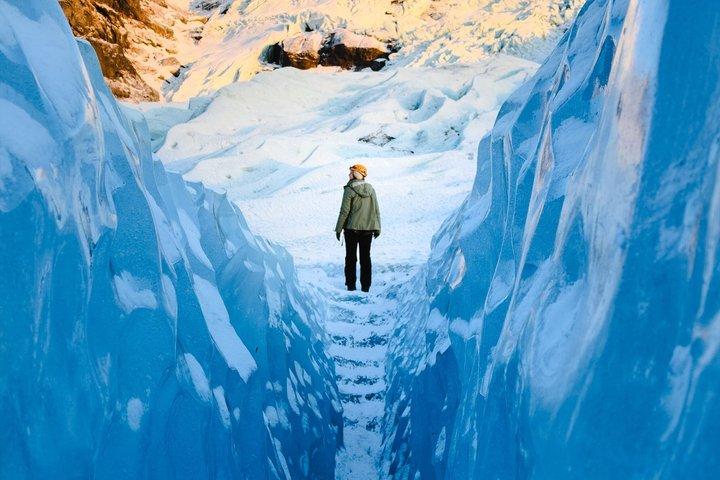 Skaftafell Glacier Hike & Natural Ice Cave Tour