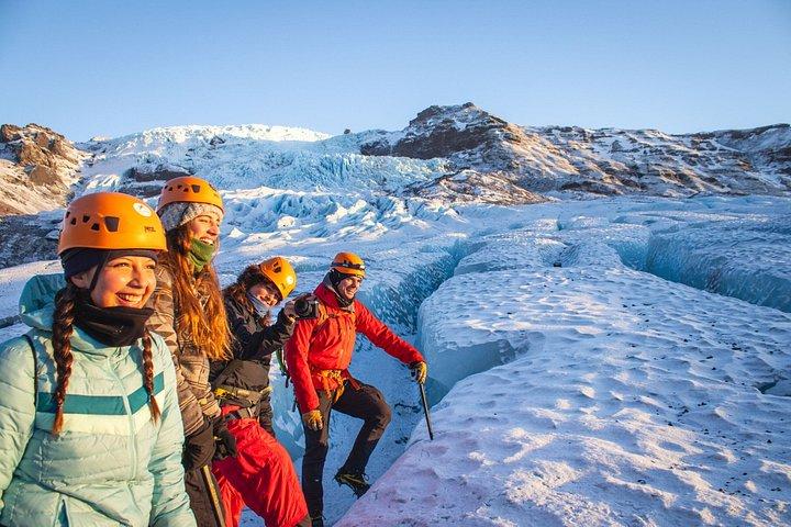 Skaftafell Glacier Hike & Natural Ice Cave Tour
