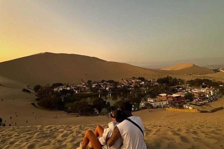 Escursione di un giorno intero alle Isole Ballestas e a Huacachina da Lima
