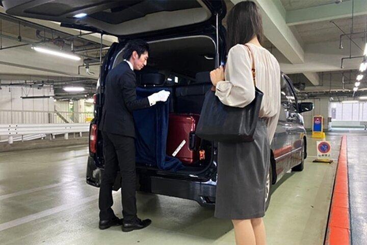Private One-Way Transfer Between Tokyo and Haneda/Narita Airport