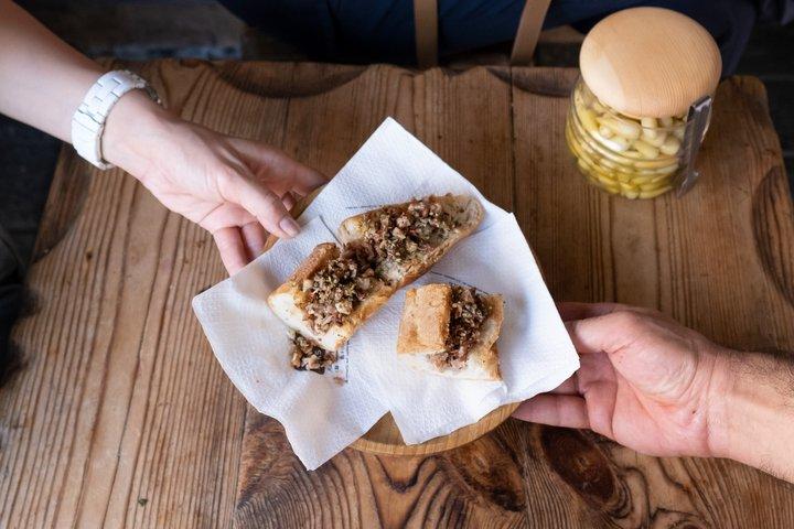 イスタンブール・アジア・サイドフードツアー•小グループ•10名+試食