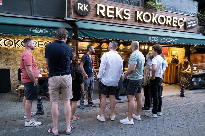 イスタンブール・アジア・サイドフードツアー•小グループ•10名+試食