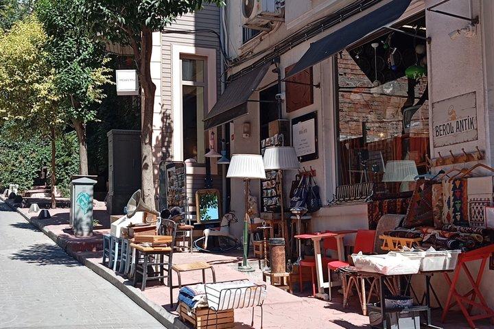 Istanbul Vintage Flea Market & Antique Photo Tour by Motorcycle