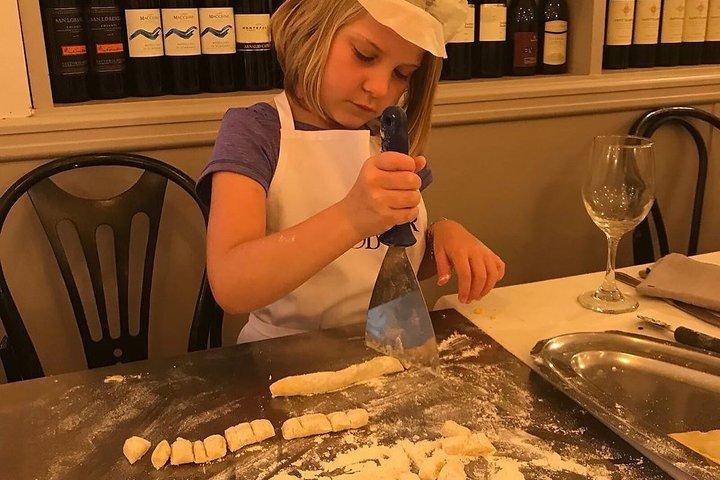 Clase de cocina de pasta de Verona y Tiramisu con vino de flujo libre