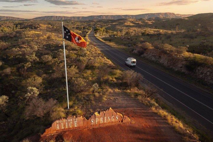 Billeder af Alice Springs til Uluru (Ayers Rock)