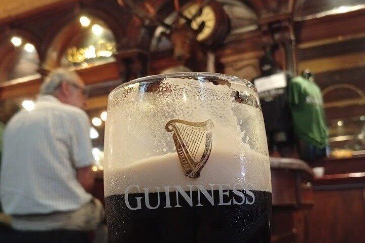 ダブリン プレミアムギネス試飲ツアー(現地ガイド付き)