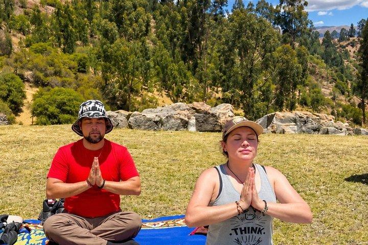 Esperienza andina a Inkiltambo: escursionismo, yoga e Pachamama