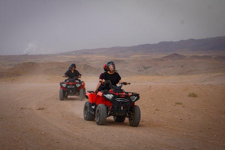 Agafay Desert Solnedgång och Middag Show Fyrhjuling Camels