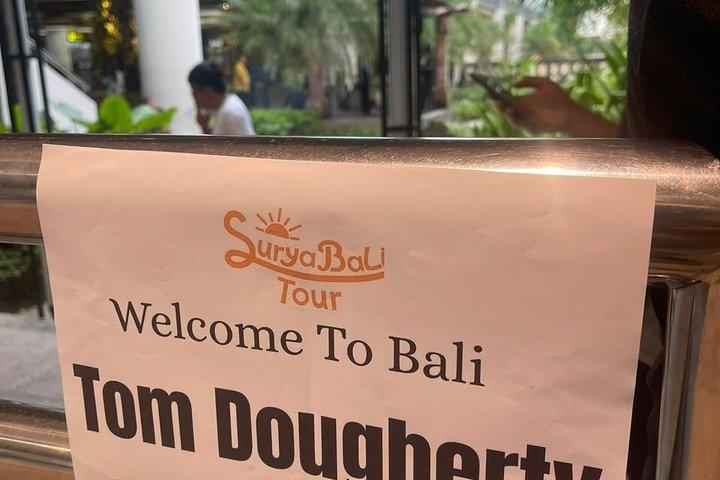 バリ・ヌーラライ空港 プライベート送迎(ピックアップおよびドロップオフ)